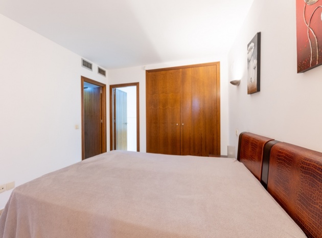 Resale - Apartment - Punta Prima - la entrada