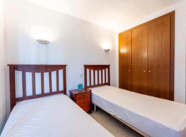 Resale - Apartment - Punta Prima - la entrada
