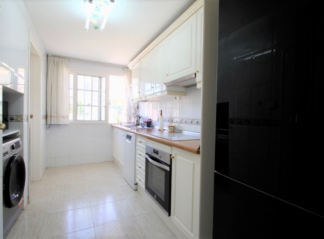 Resale - Townhouse - Villamartin - Res. Sevilla