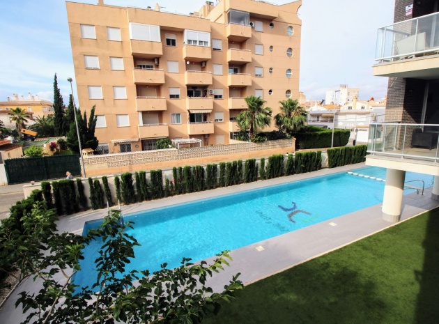 Revente - Appartement - Torrevieja - Nueva Torrevieja