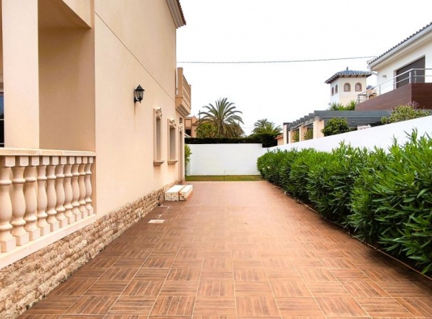 Resale - Villa - Cabo Roig - beachside cabo roig