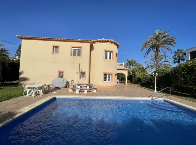 Återförsäljning - Villa - Cabo Roig