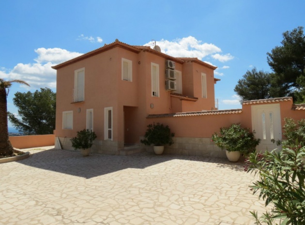 Resale - Villa - Calpe