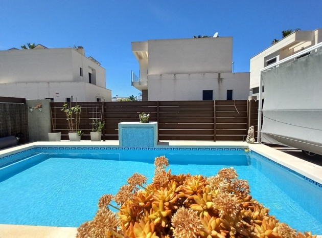 Återförsäljning - Villa - San Miguel de Salinas - Vistabella golf resort