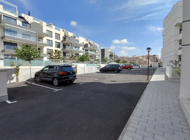 Resale - Apartment - Villamartin